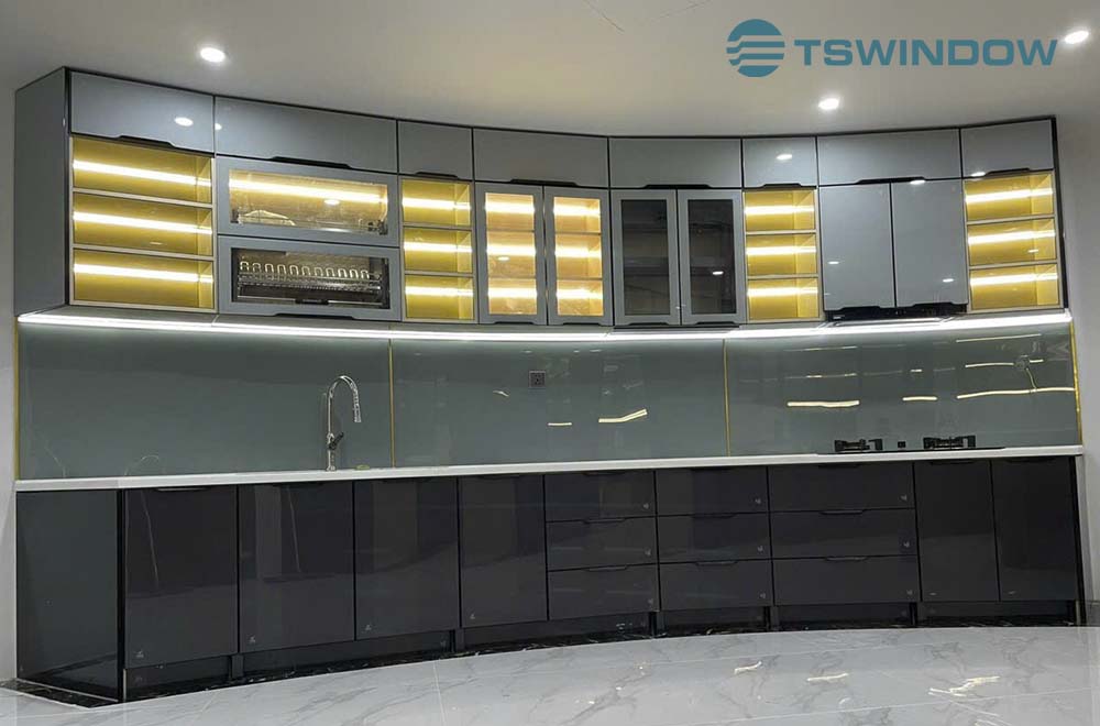 tủ bếp cánh kính cường lực